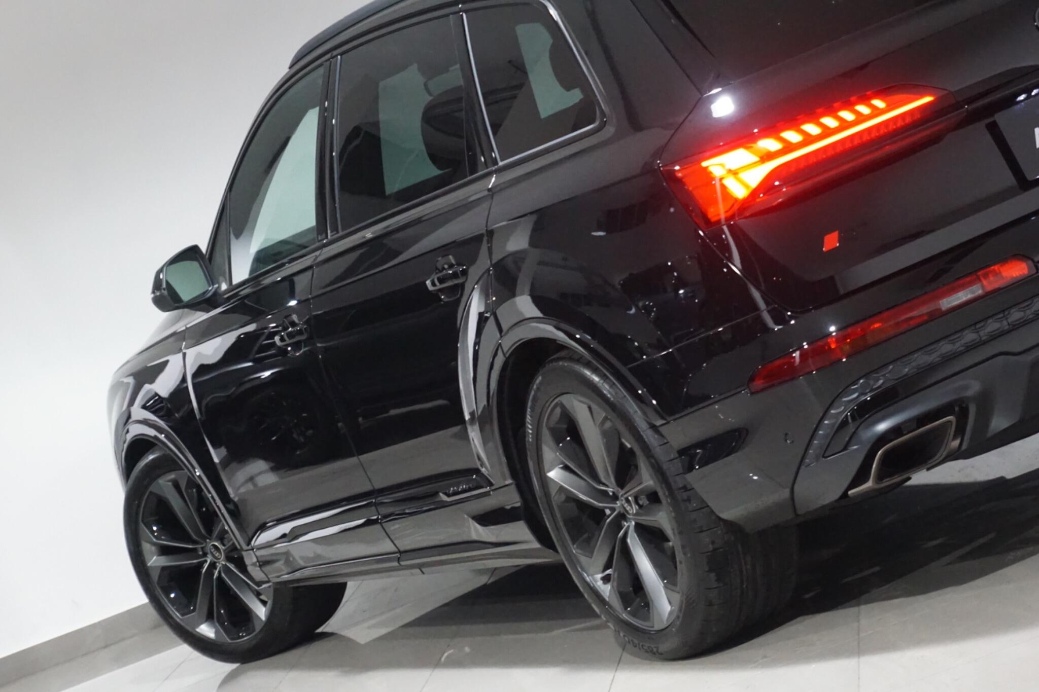 Audi Q7 3.0 TFSI V6 55 Black Edition SUV 5dr Petrol Tiptronic quattro Euro 6 (s/s) (340 ps)